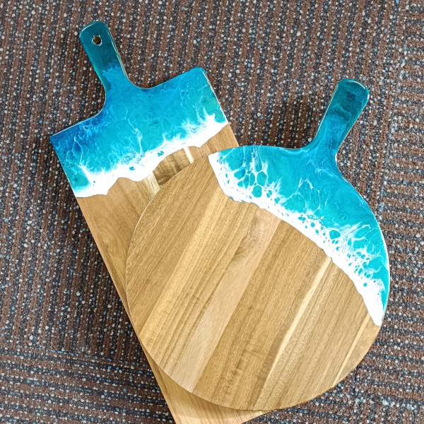 ResinWorx workshop - cheeseboards - ocean theme